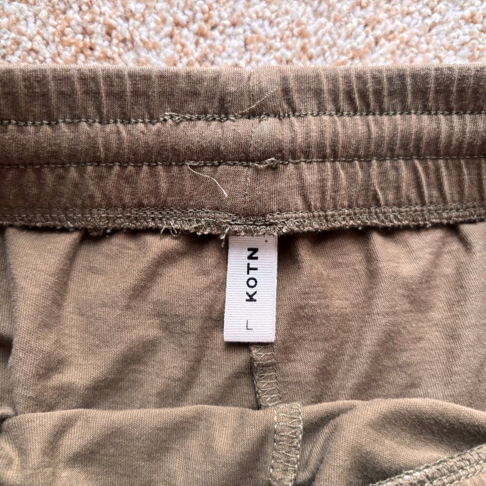 KOTN shorts - Picture 4 of 5